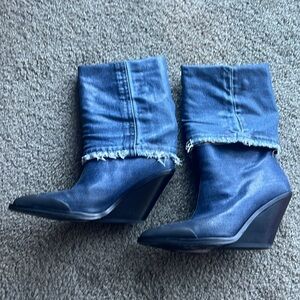 Diesel iconic denim western boots💙